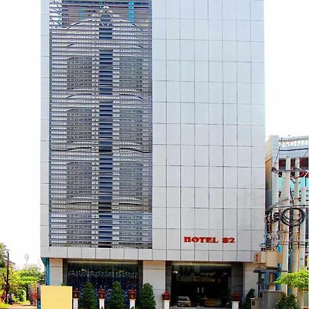 Hotel 82 Mandalay Bagian luar foto