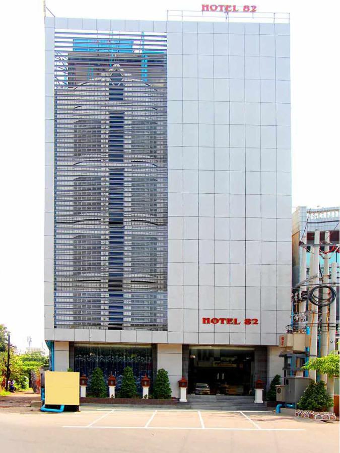 Hotel 82 Mandalay Bagian luar foto